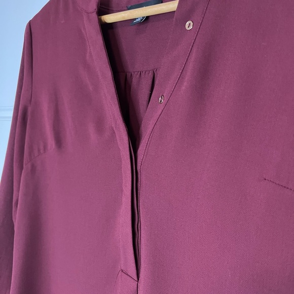 La Chateau 3/4 sleeve top in burgundy. - Picture 8 of 11